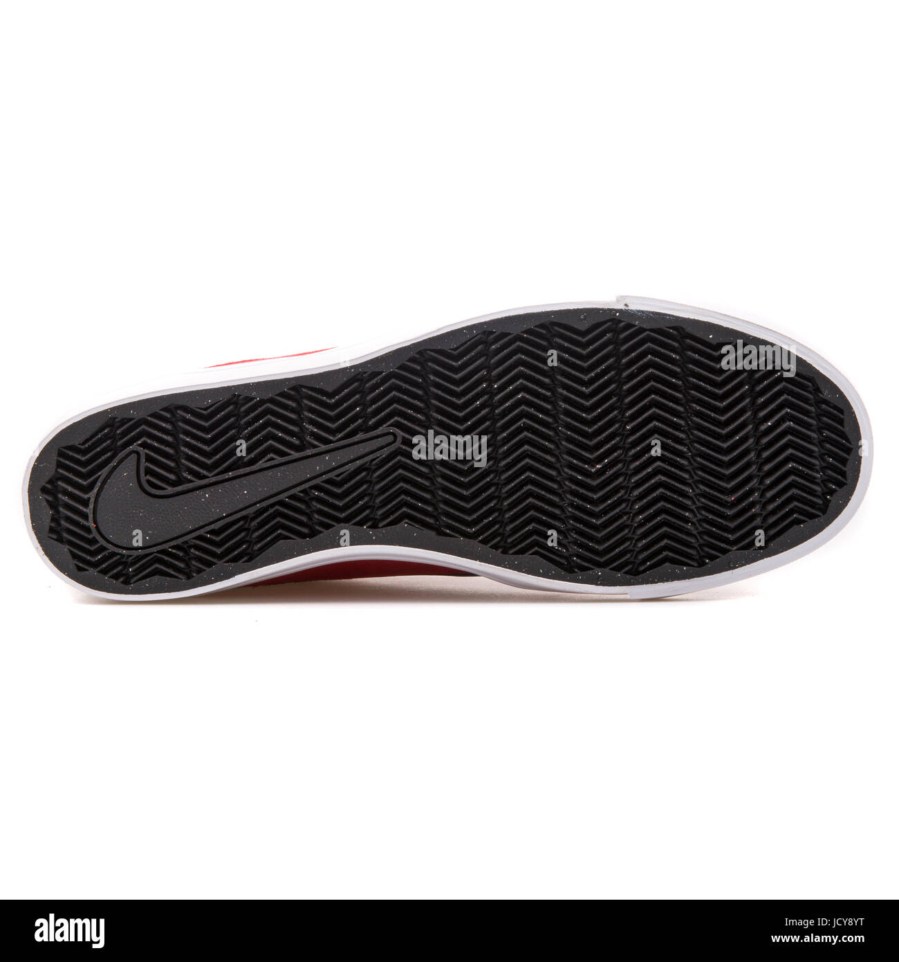 Nike SB Portmore Gimnasio en rojo, blanco y negro para hombres Skateboarding  Shoes - 725027-601 Fotografía de stock - Alamy