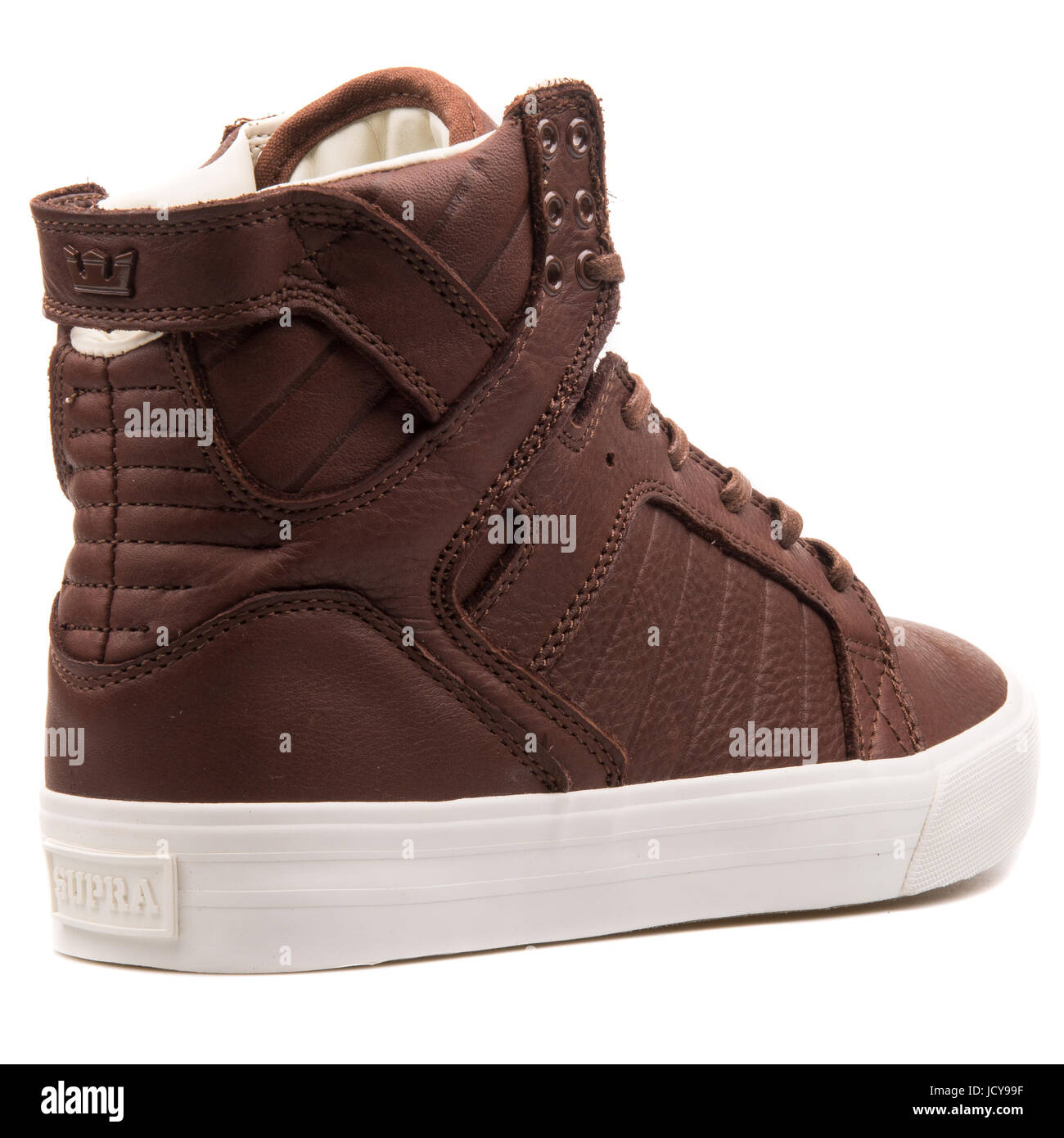 Supra Skytop HF Chocolate Blanco del hombre zapatos deportivos - S19503  Fotografía de stock - Alamy