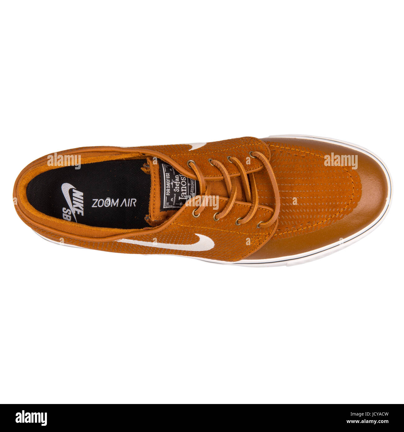 Nike Zoom Stefan Janoski PR SE Brown Men's Skateboarding Shoes - 631298-211  Fotografía de stock - Alamy