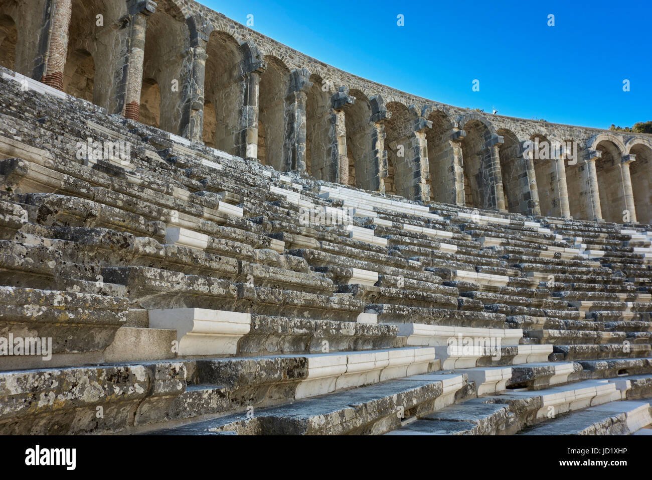 El antiguo teatro romano de Aspendos, construido por el emperador Marco Aurelio. Costa mediterránea, Antalya.Turquía Foto de stock