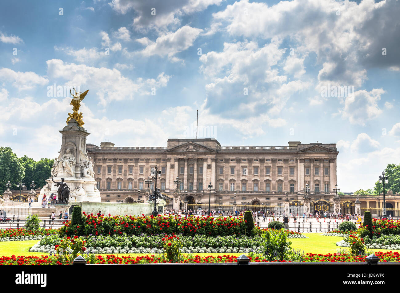 El Palacio de Buckingham en un caluroso día de junio, 2017 Foto de stock