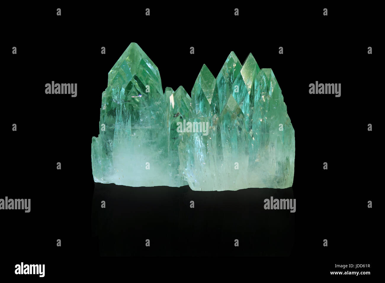 Apophyllite cristales verde Foto de stock