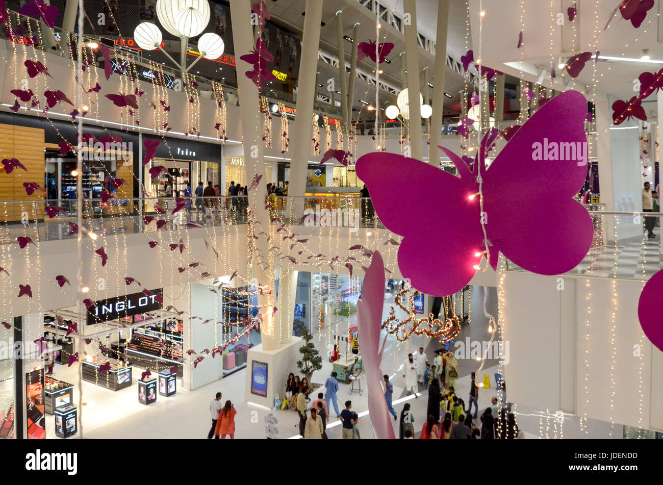 Centro comercial de pakistan fotografías e imágenes de alta resolución