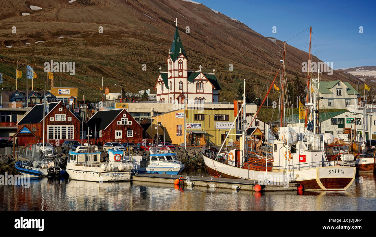 Europa, Escandinavia, Islandia, barcos en el puerto de Husavik , Europa, Skandinavien, Isla, Boote im Hafen von Husavik Foto de stock