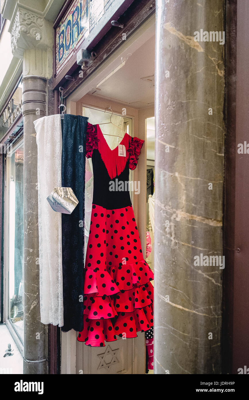 Vestido de tango fotografías e imágenes de alta resolución - Alamy