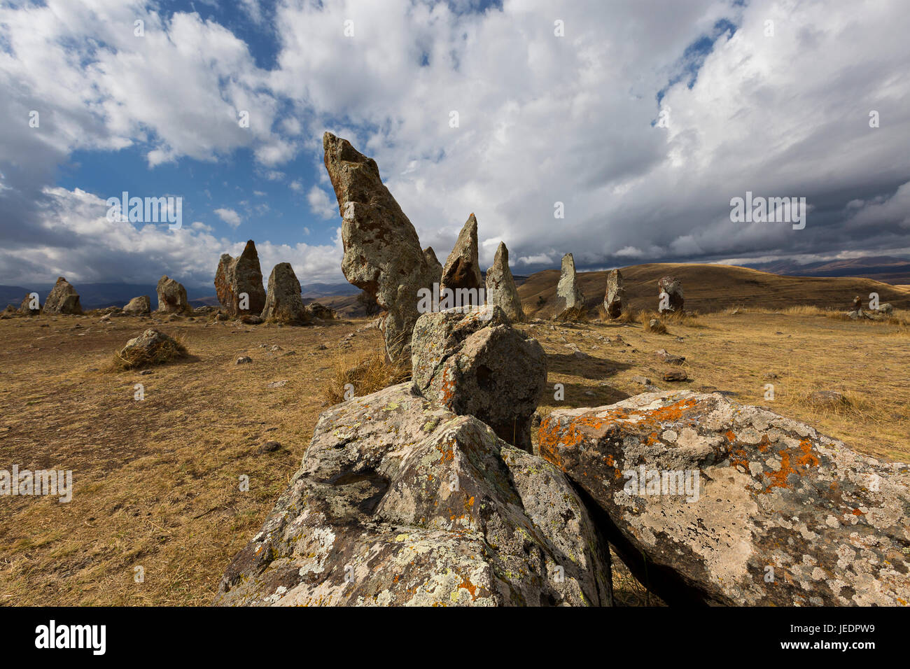 Antiguo Observatorio llamado Zorats Karer o Karahunj, conocido como Stonehenge armenio. Foto de stock