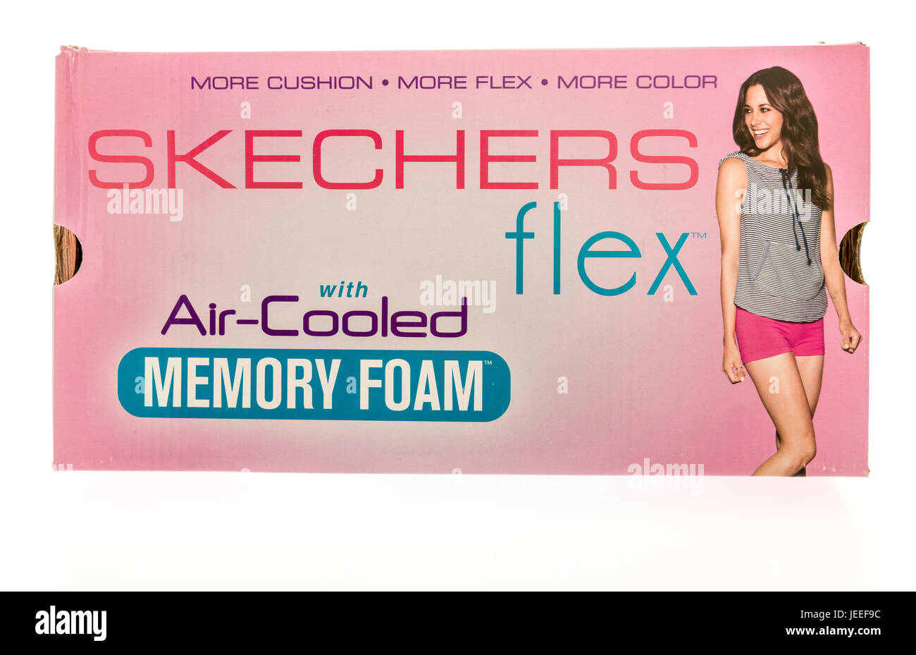 Reducción álbum de recortes volatilidad Winneconne, WI--22 de junio de 2017: una caja de zapatos Skechers flex  sobre un fondo aislado Fotografía de stock - Alamy