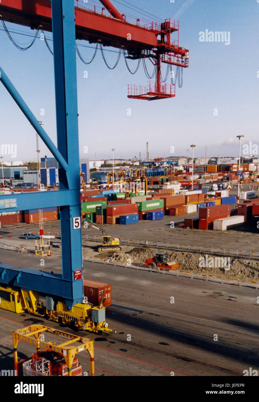 El contenedor en el puerto de Gotemburgo SUECIA Europa norte puerto de importación y exportación más grande de 2009 Foto de stock