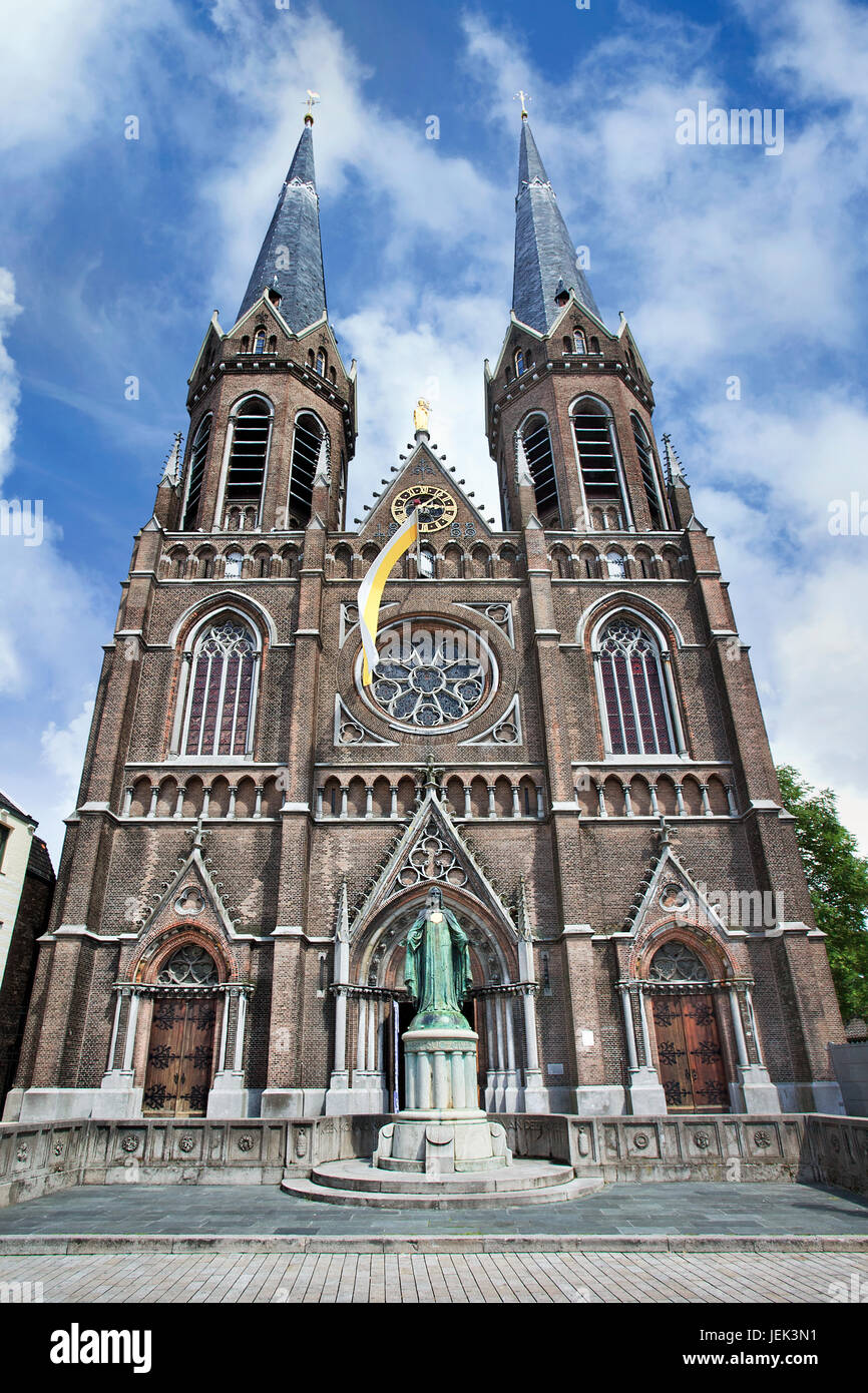La antigua iglesia San José, en el centro de Tilburg, Holanda Fotografía de  stock - Alamy