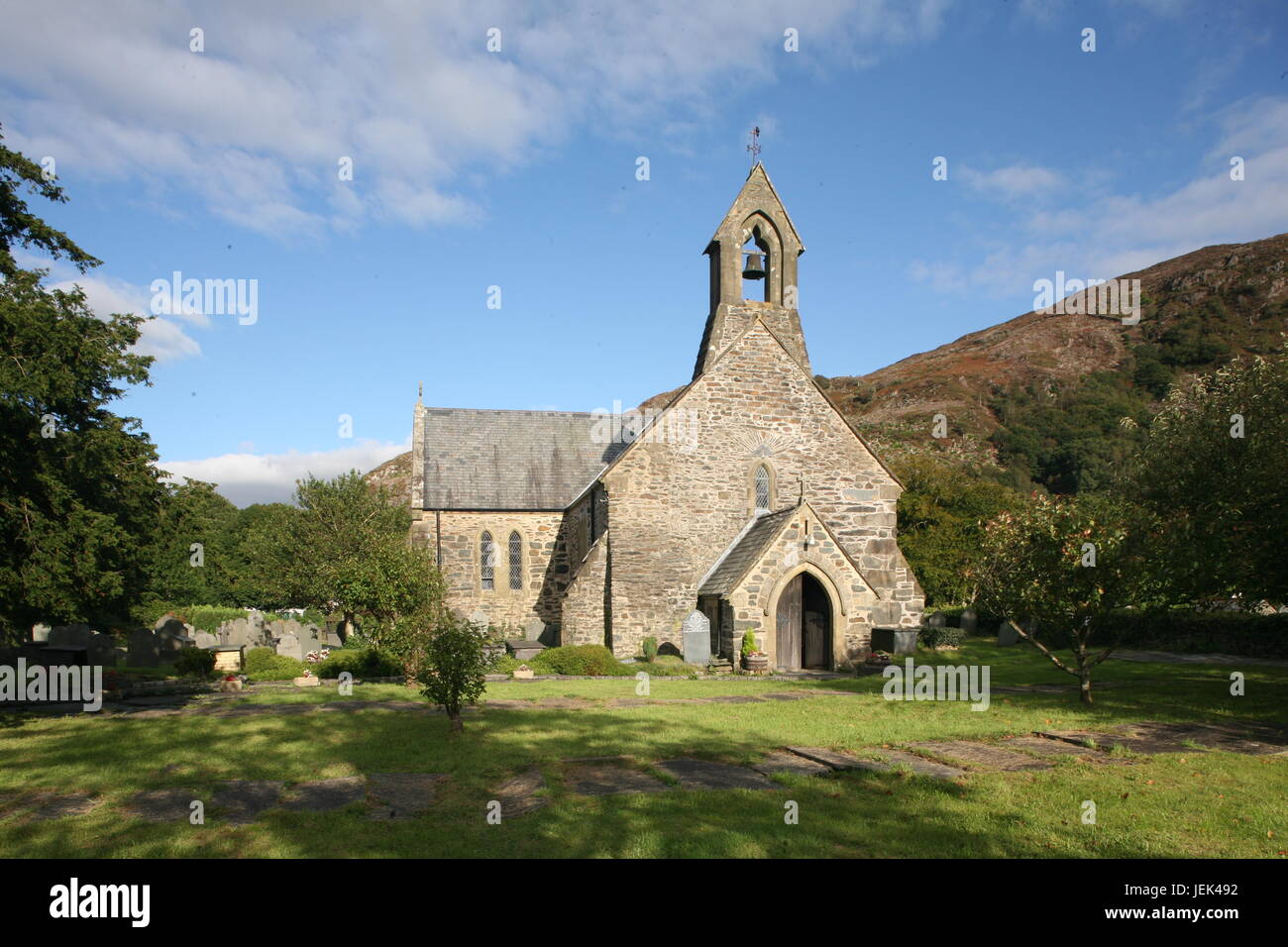 Beddgelert Priory (Iglesia Parroquial de Santa María), Beddgelert, Gwynedd, Gales Foto de stock