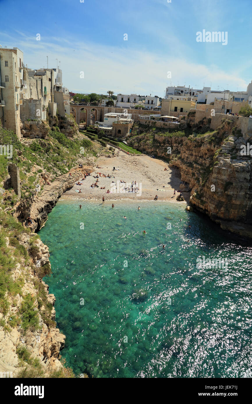 Playa de Polignano a Mare, Apulia, Sur de Italia / Puglia, Italia Foto de stock