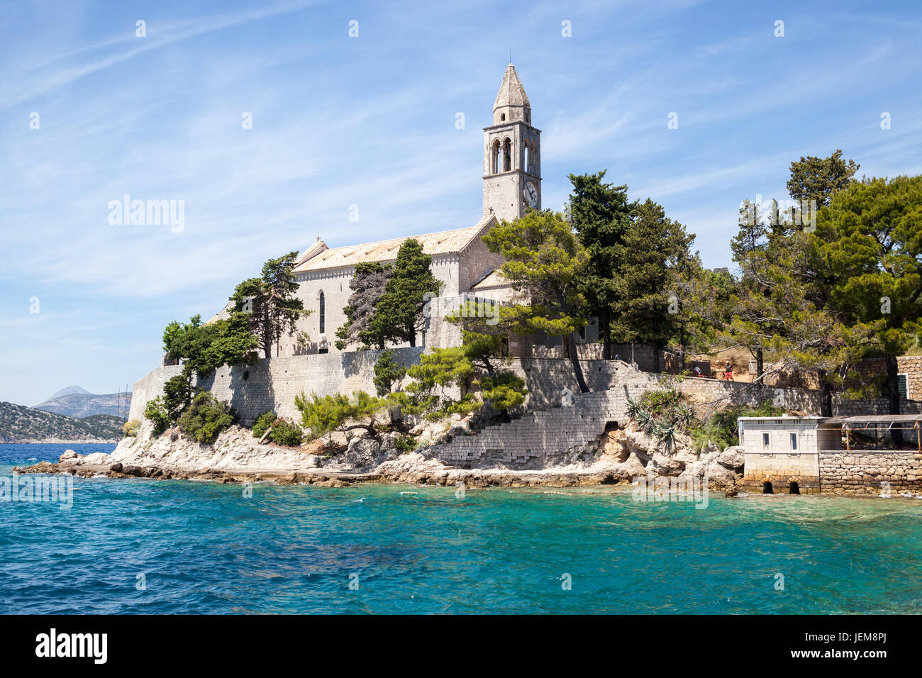 La Iglesia de Santa María y el monasterio franciscano en la isla de Lopud, en el sur de Dalmacia, Croacia Foto de stock