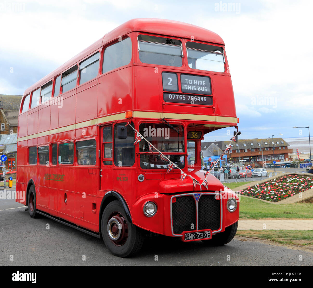 Vintage, en rojo, el bus de Transporte de Londres, Hunstanton, Norfolk, Inglaterra, Reino Unido, atracción turística Foto de stock