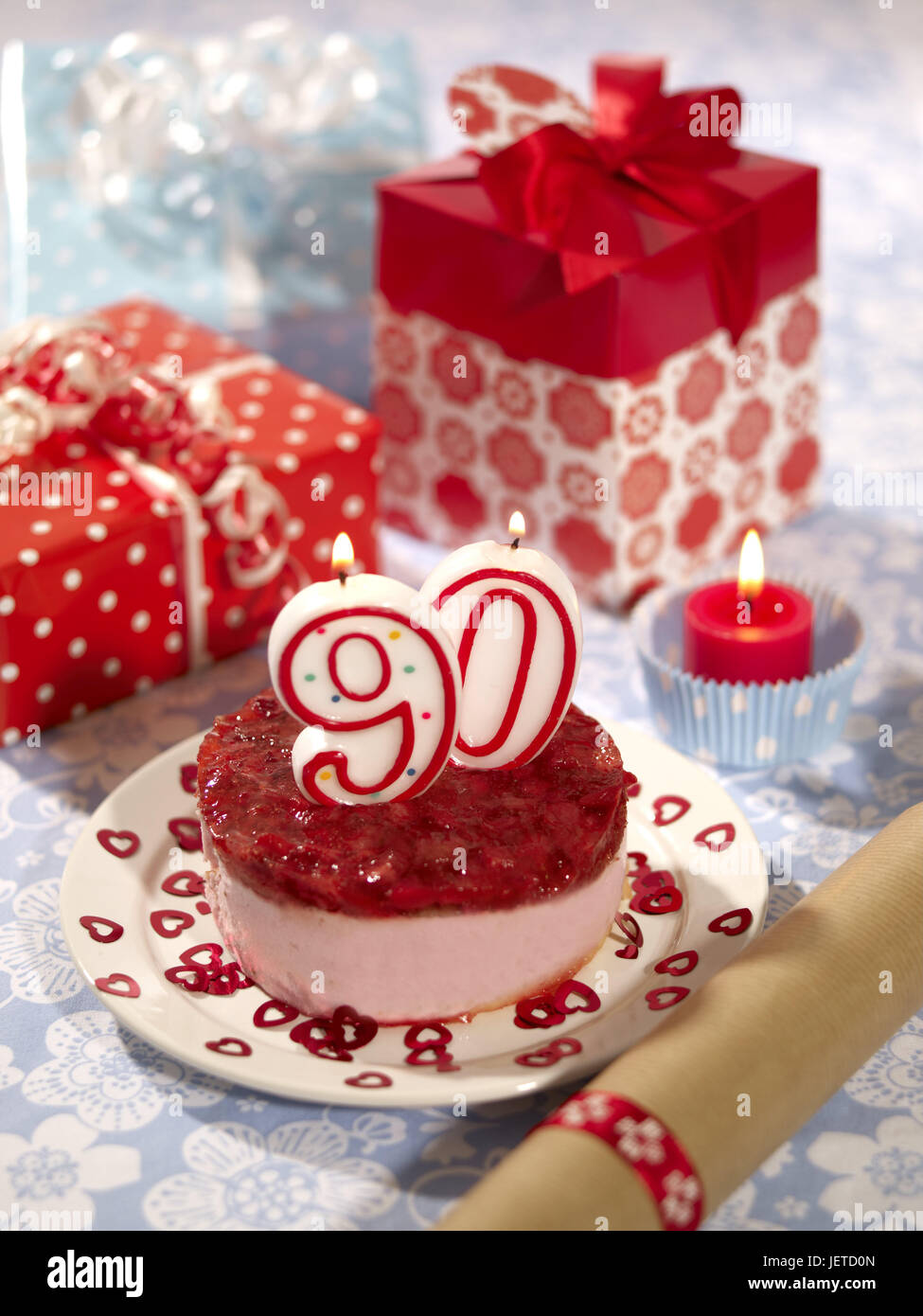 Tartaletas de cumpleaños, skyers, 90, regalos, tartas de cumpleaños,  tartas, tartaletas, pequeños pasteles, bayas, cumpleaños skyers, número,  quemar, cumpleaños, celebrar el jubileo, sorpresa, regalos de cumpleaños,  envuelto, lijado, Dekoherzen, Deko ...