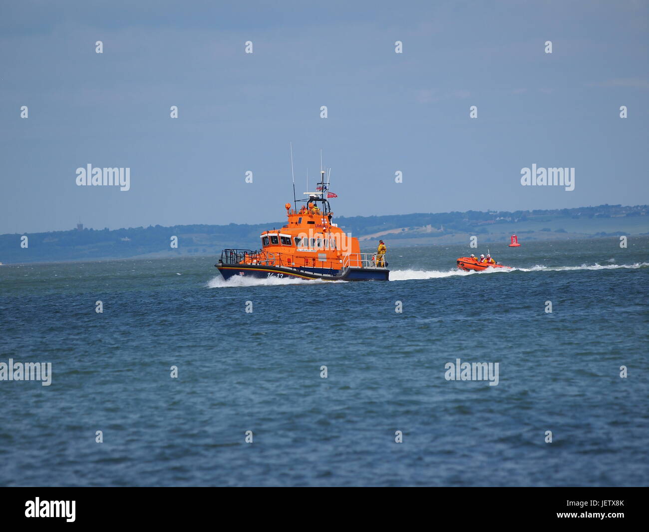 En Sheerness Trent all weather salvavidas clase 'George e Ivy Swanson' en ejercicio Foto de stock