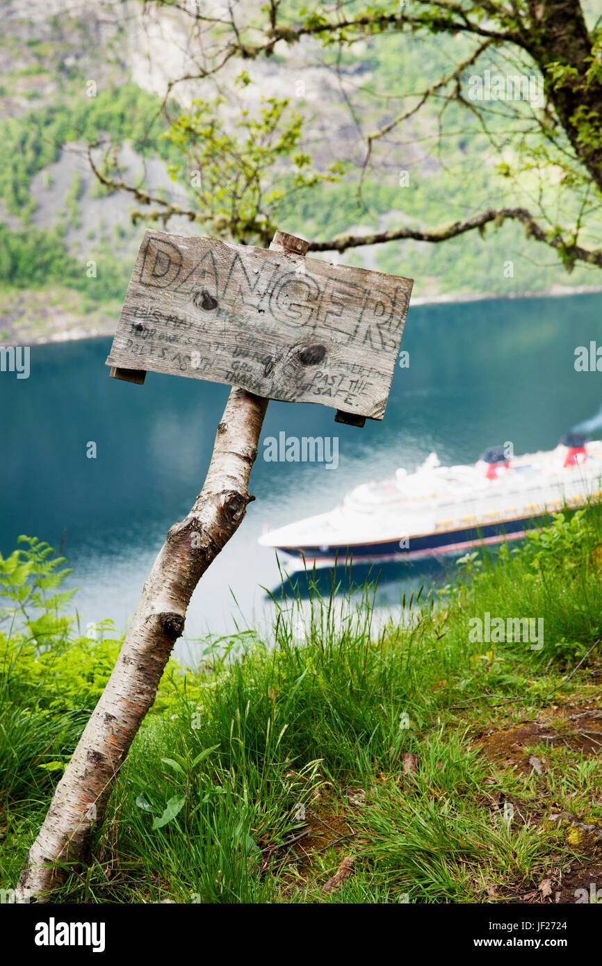 Señal de peligro Fotografía de stock - Alamy