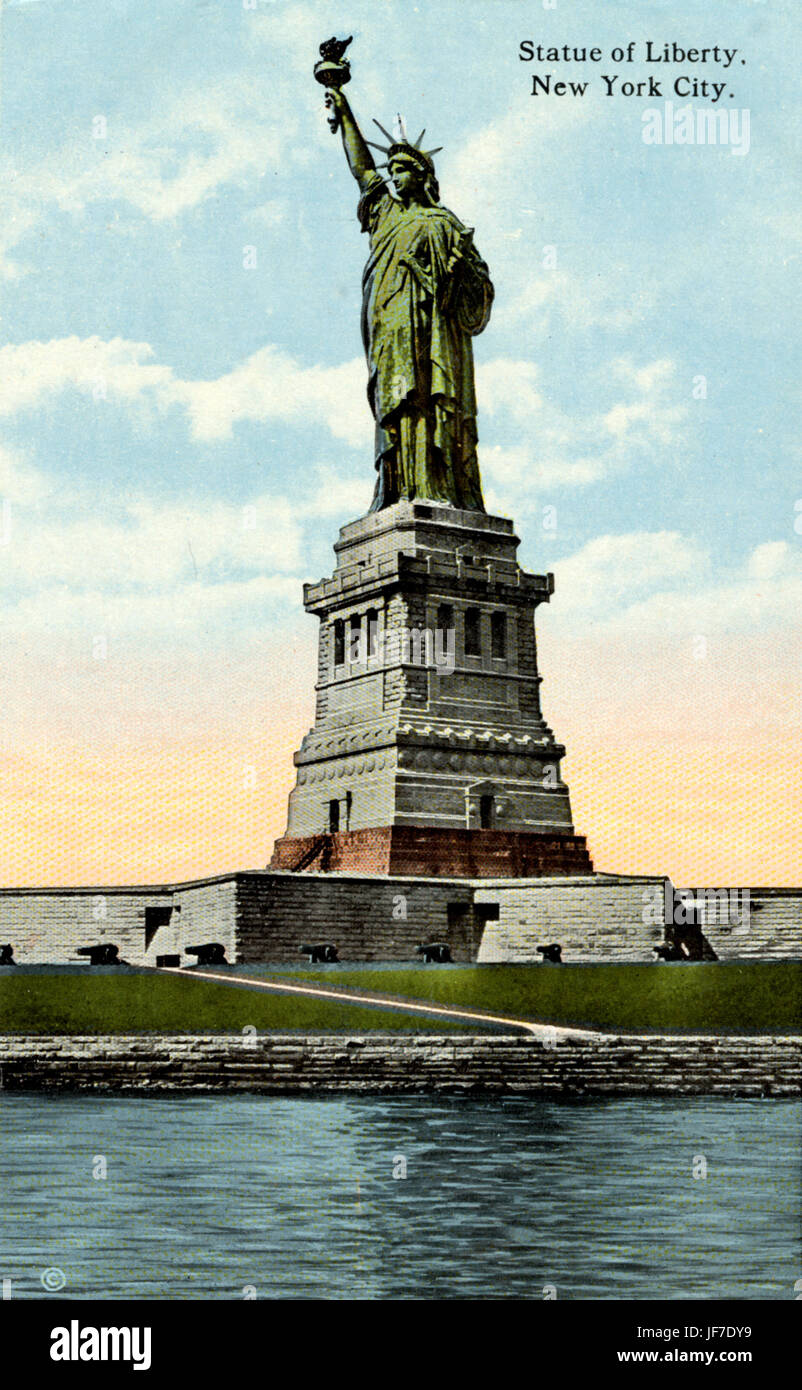 Nueva York - La estatua de la libertad en la Isla de la libertad. Foto de stock