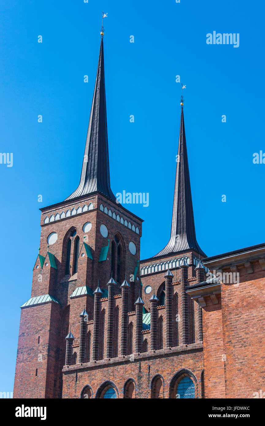 Vista del patrimonio mundial de la Unesco la Catedral de Roskilde, Dinamarca Foto de stock