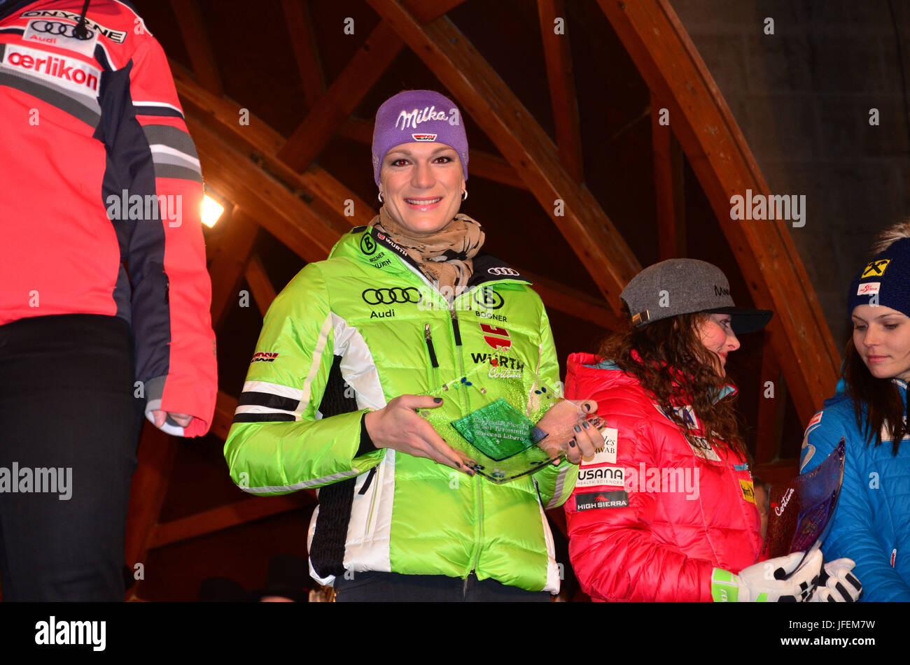 Italia, Veneto, Cortina d'Ampezzo, ganador de la Copa del Mundo de esquí, el honor, Maria Höfl-Riesch Foto de stock