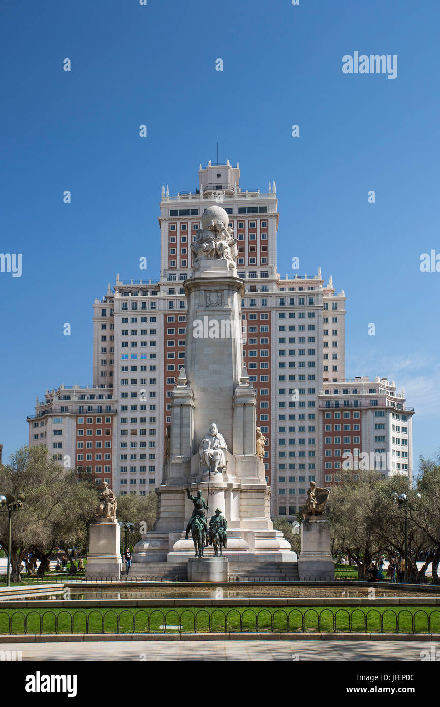 España, Madrid, Plaza de España, monumento de Cervantes (Don Quijote) Foto de stock