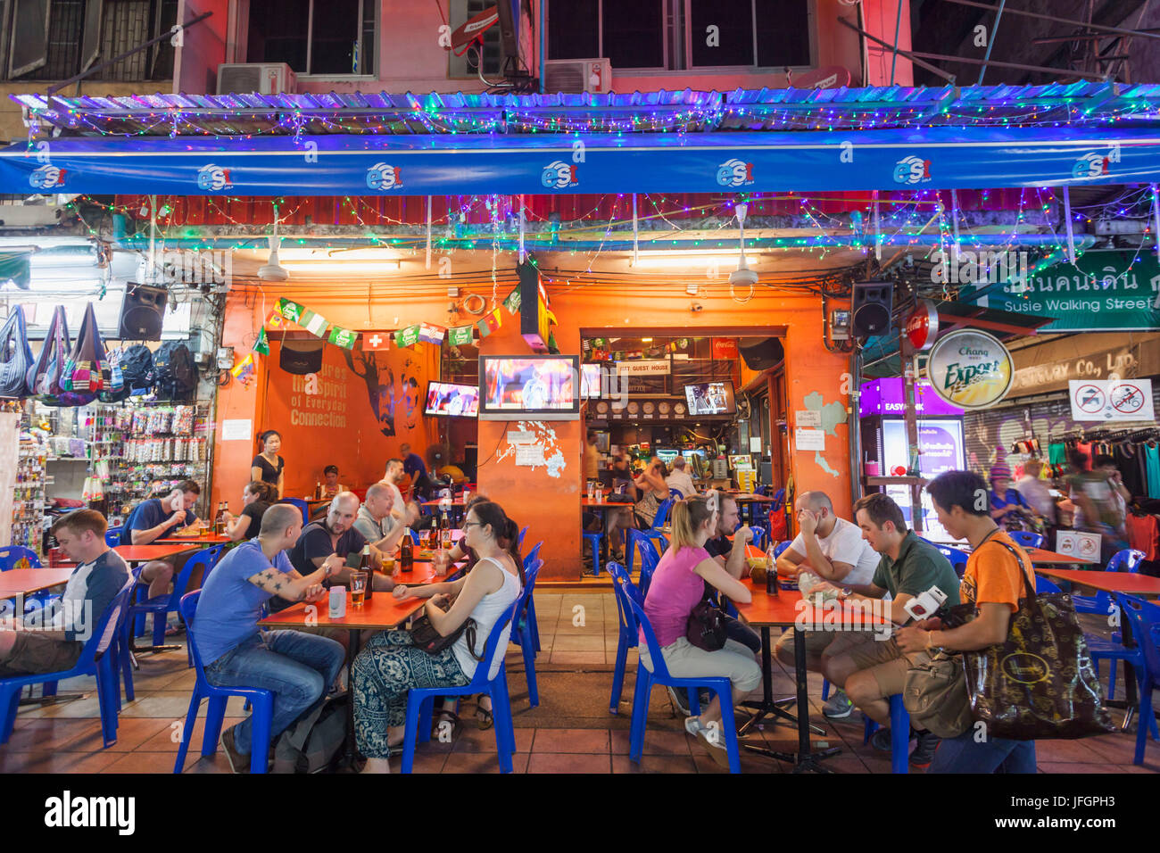 Tailandia, Bangkok, Khaosan Road, restaurantes típicos Foto de stock