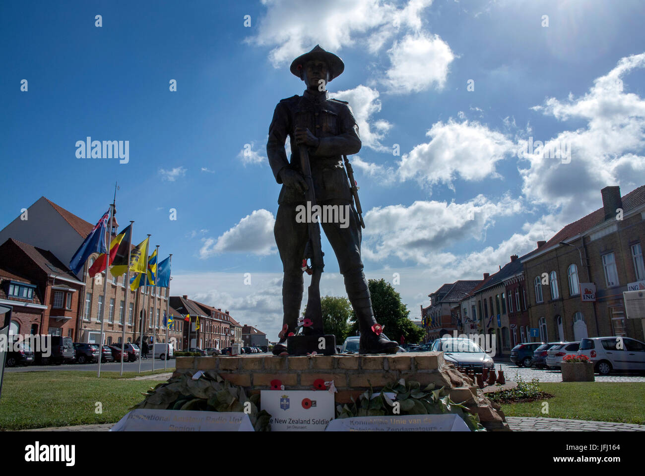 La estatua del soldado de Nueva Zelandia en el centro de la ciudad, es