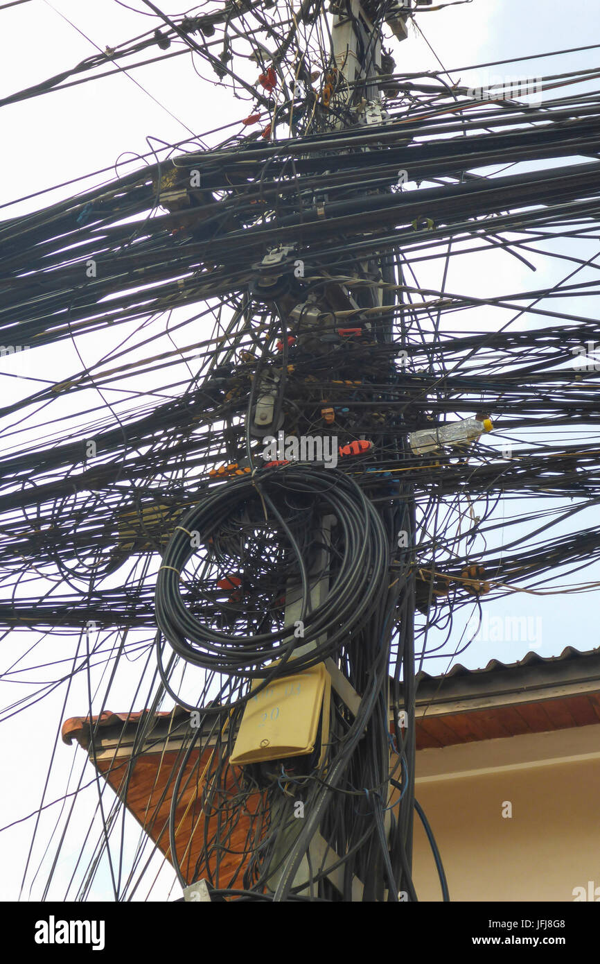 Asia, Laos, país sin litoral, el sudeste de Asia, la península de Indochina, Vientiane, el caos de cables, alambradas Foto de stock