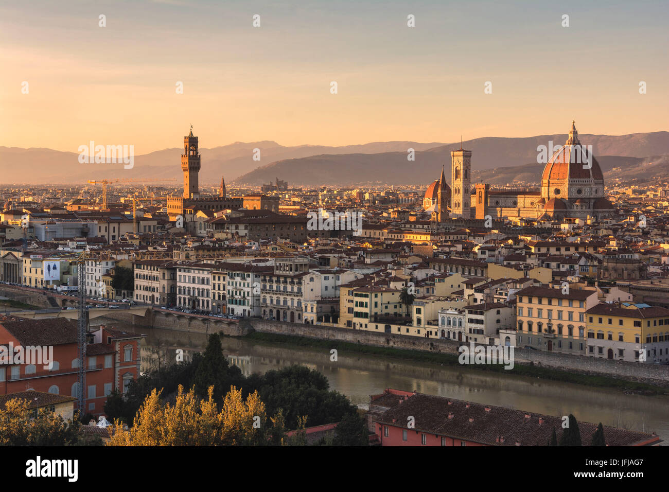 Al atardecer, Florencia Florencia, Provincia, Región de Toscana, Italia, Foto de stock