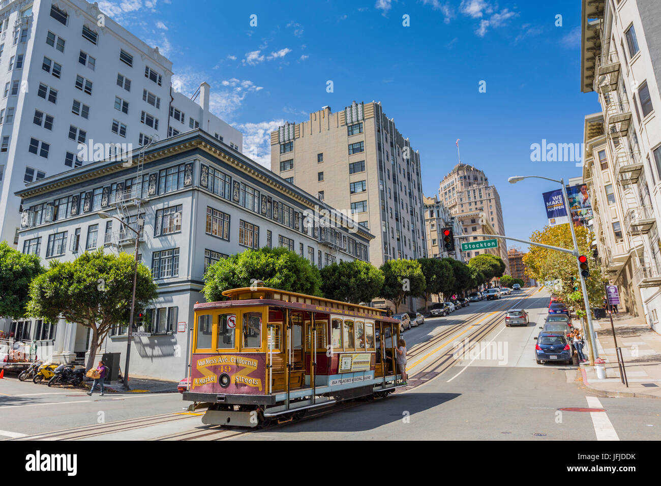 El teleférico en las calles de San Francisco, Marin County, California, EE.UU. Foto de stock