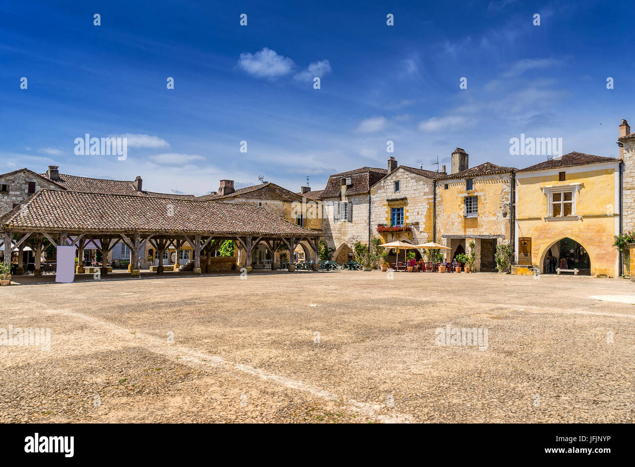 Monpazier Dordogne en el sur oeste de Francia Foto de stock