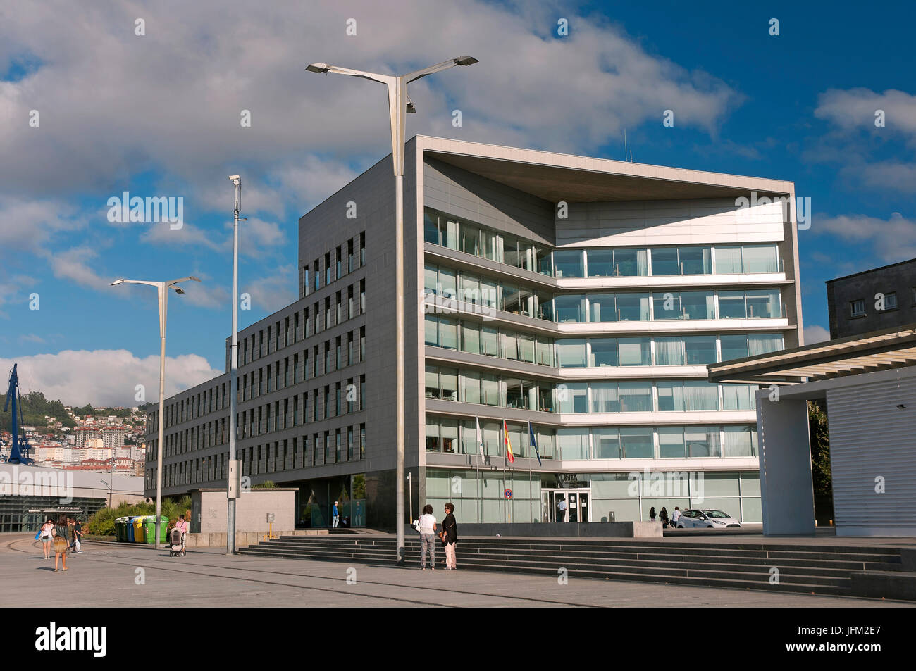 Edificio administrativo de la Xunta de Galicia, Vigo, provincia de Pontevedra, en la región de Galicia, España, Europa Foto de stock