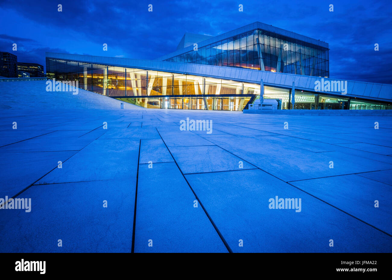 La Casa de la Ópera, Oslo, Noruega Foto de stock