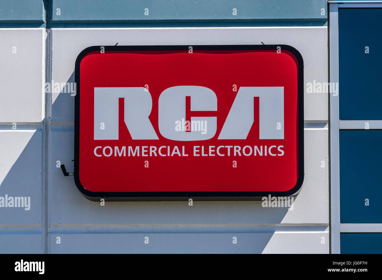 Indianapolis - Circa Julio 2017: RCA Electrónica Oficina Comercial. RCA Electronics diseña televisiones comerciales, iluminación LED y otros accesorios. Foto de stock