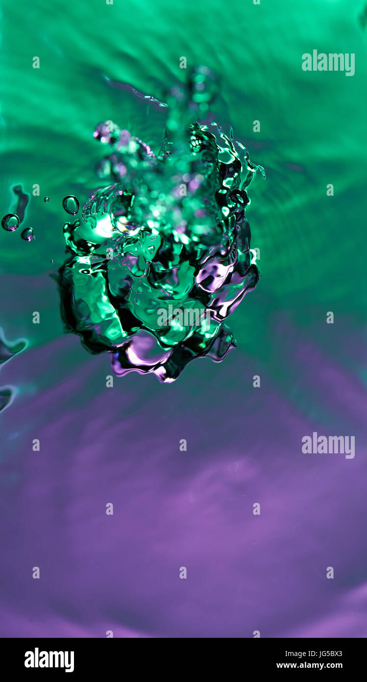 La forma abstracta de charco de agua colorida superficie de fondo. Foto de stock