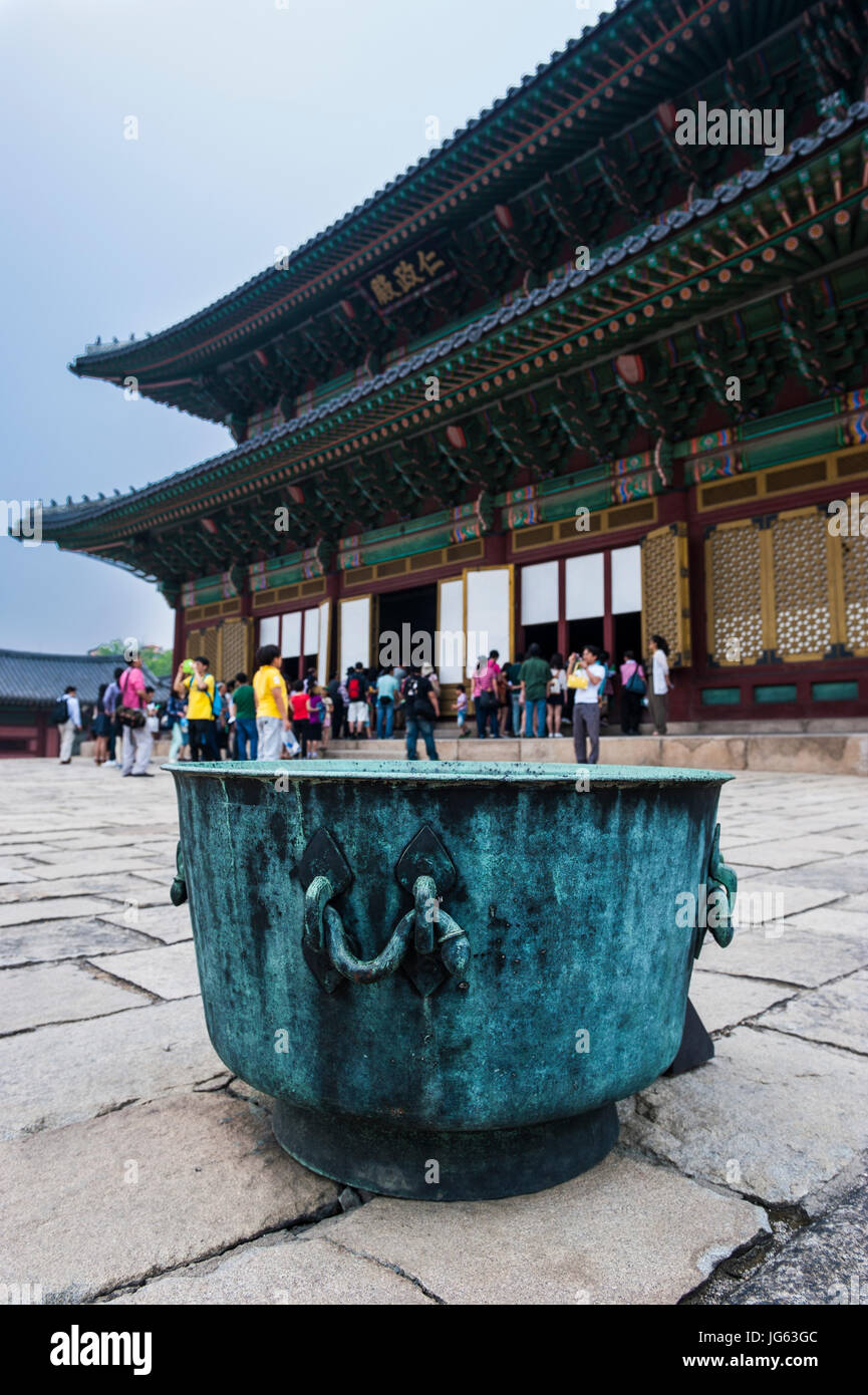 Palacio de Changdeokgung, patrimonio mundial de la Unesco la vista, Seúl, Corea del Sur Foto de stock