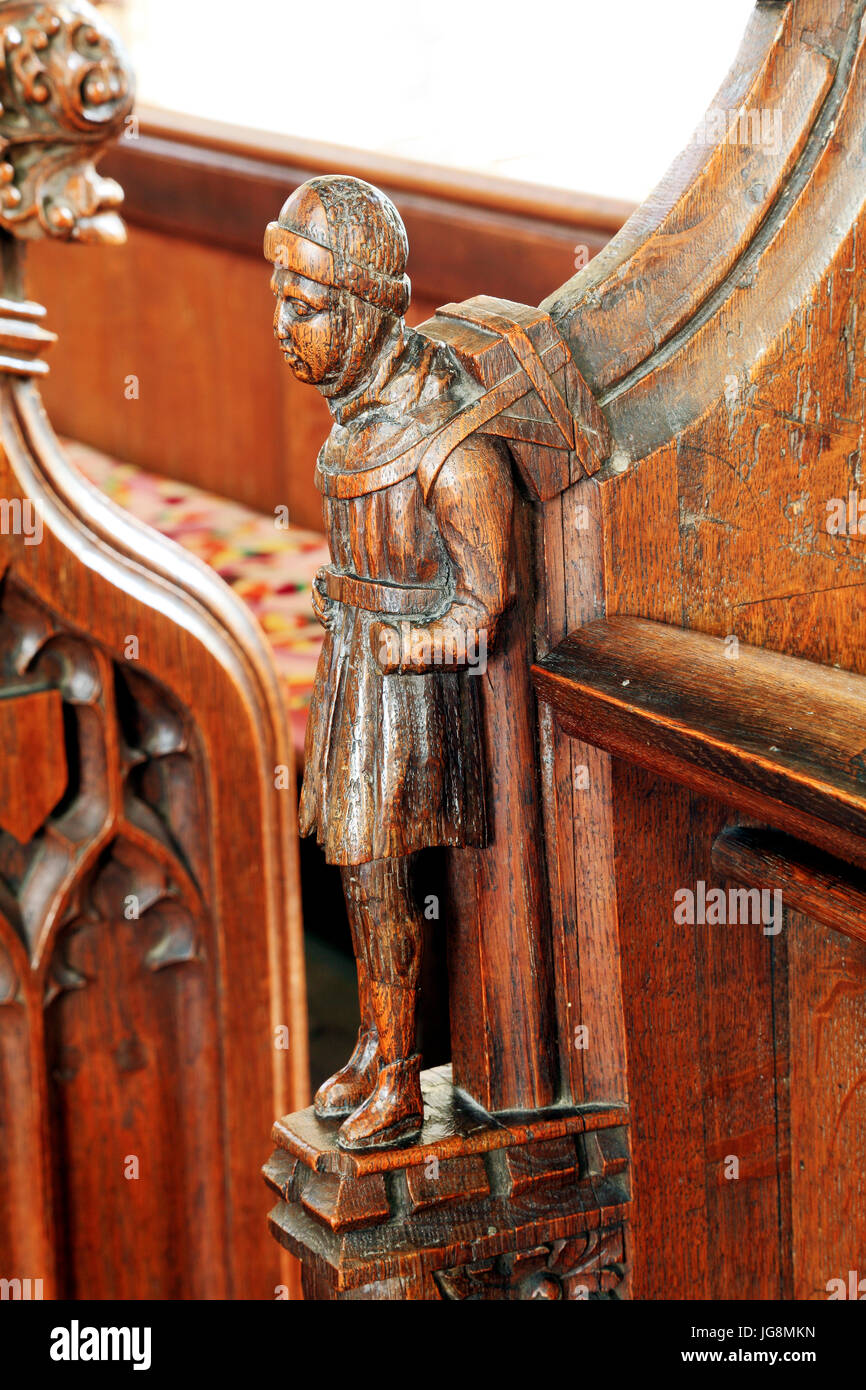 La Swaffham buhonero, talla de madera medieval, iglesia en Swaffham, Norfolk, Inglaterra, Reino Unido. Foto de stock