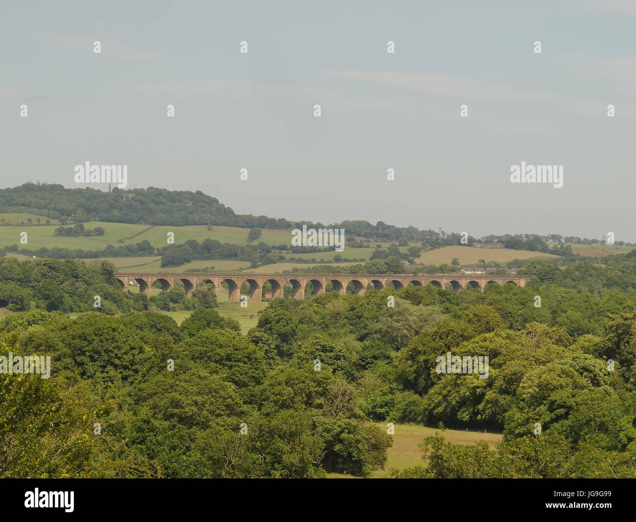 Valle de Almendras Viaducto Kirkliston, tomado de la Union canal Foto de stock