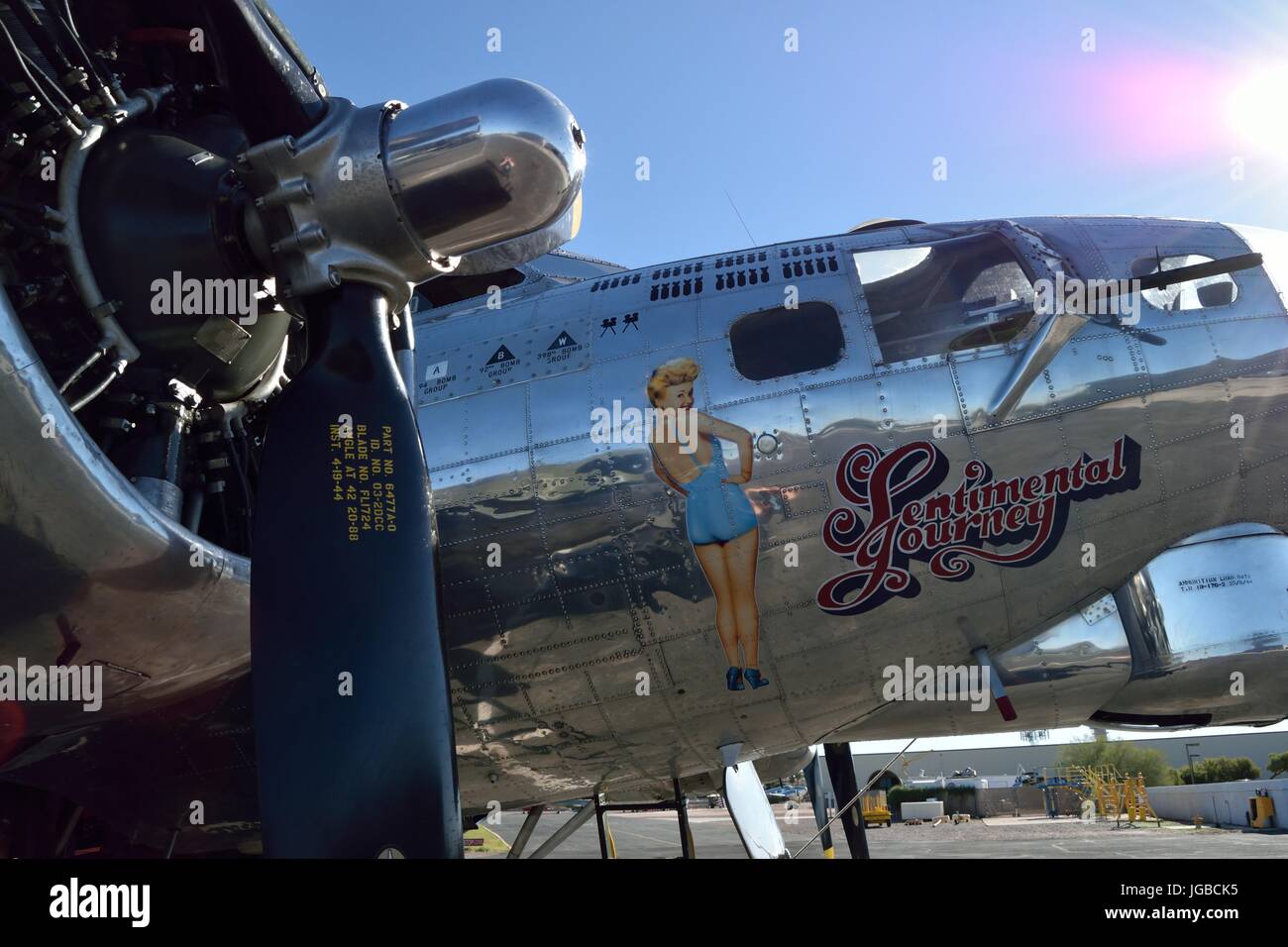 Arte de Betty Grable en la nariz en un B-17 Flying Fortress viaje sentimental Foto de stock