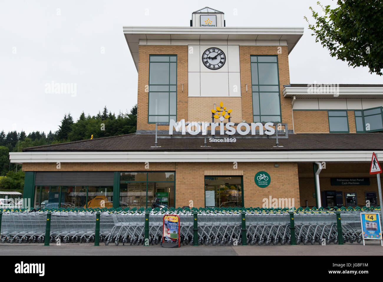 Morrisons supermercado tienda en Rogerstone, Gales, Reino Unido. Foto de stock