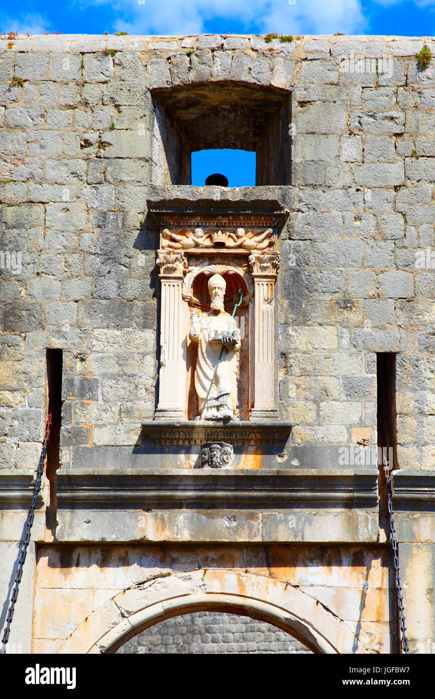 La Puerta Pile con estatua de San Blas en Dubrovnik, Croacia Foto de stock