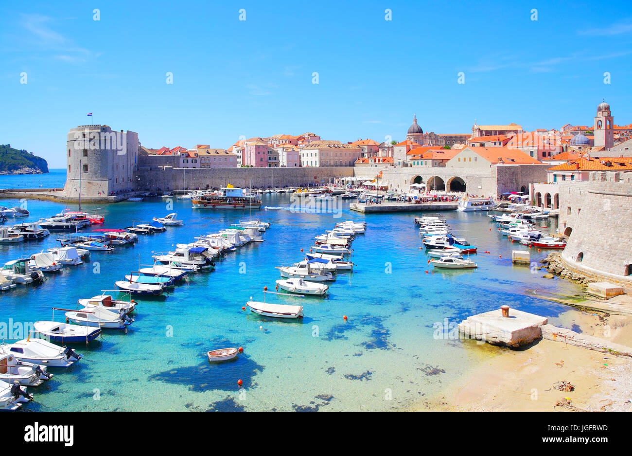Vista panorámica del viejo puerto de Dubrovnik, Croacia Foto de stock