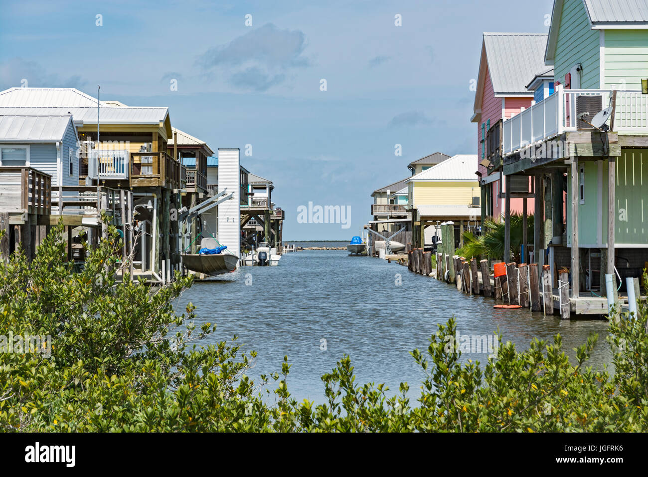 Residencias junto al agua fotografías e imágenes de alta resolución Alamy