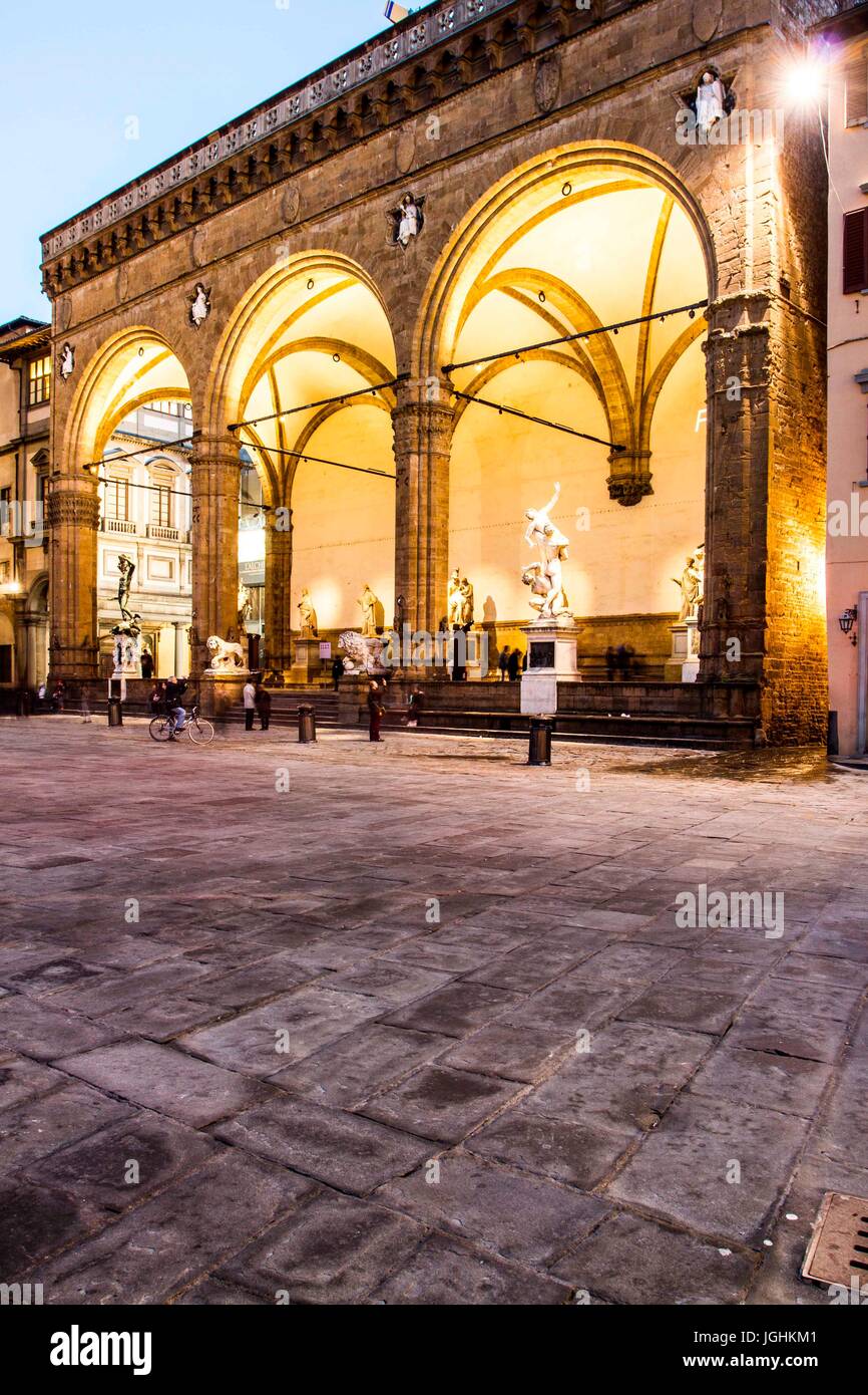 Loggia dei Lanzi en la noche. Florencia, Provincia de Florencia, Italia. 19.12.2012 Foto de stock