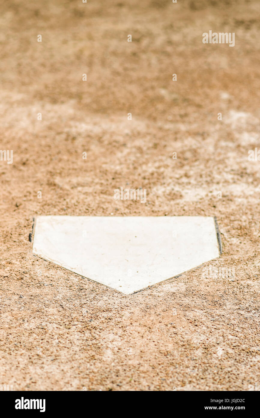 El plato de home en un campo de béisbol Fotografía de stock Alamy