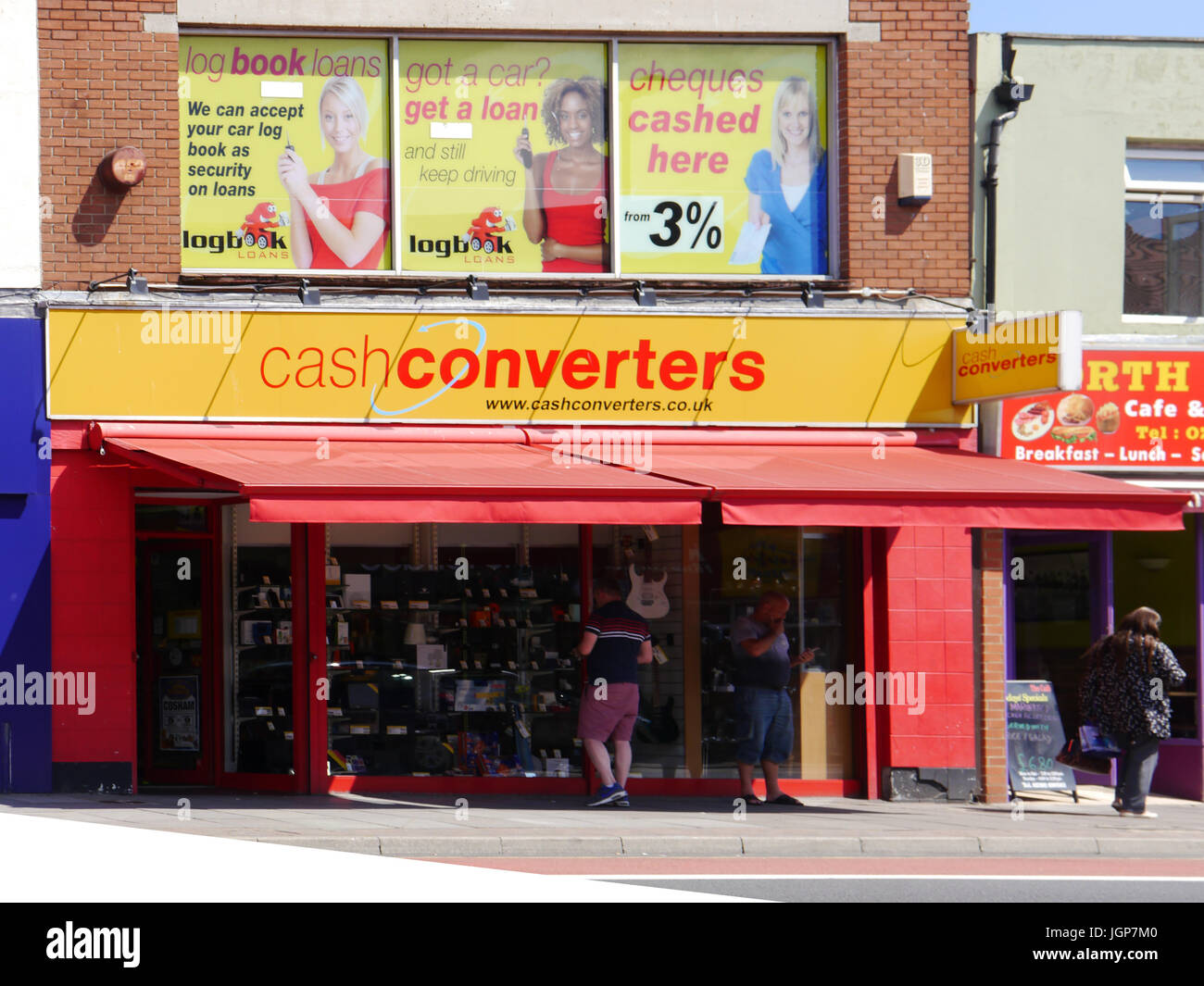 Tienda De Gama Alta Fotos e Imágenes de stock - Alamy