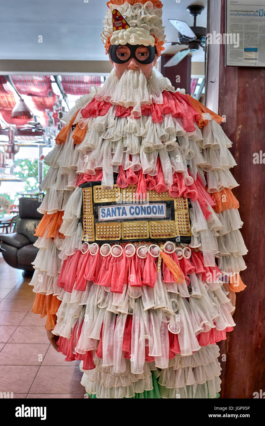 Coles y condones restaurante, Pattaya, Tailandia, el sudeste de Asia con característica preservativo muestra Foto de stock