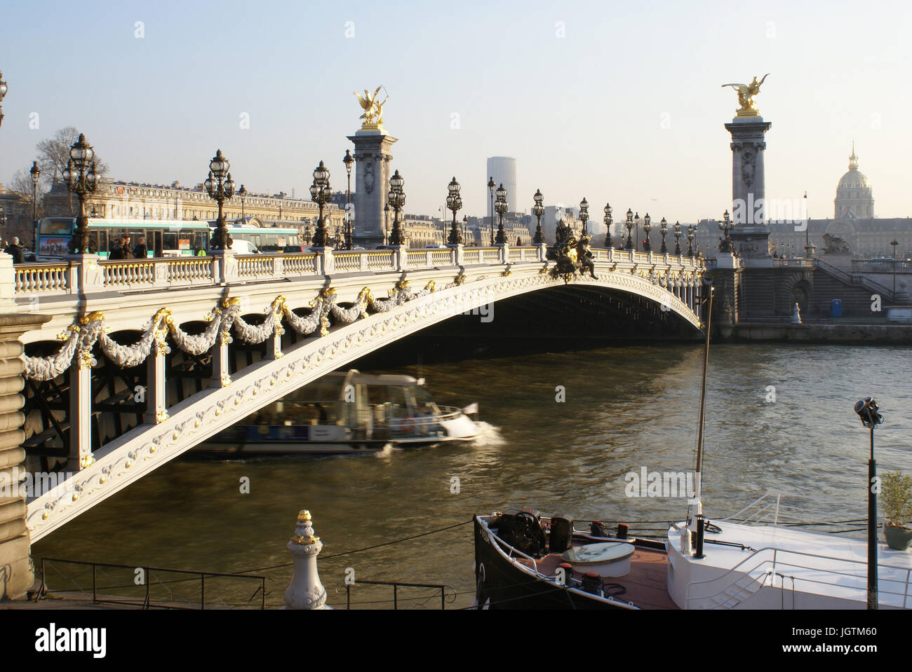 Pont des Invalides, 8° arrondissement, Ile-de-France, París, Francia Foto de stock