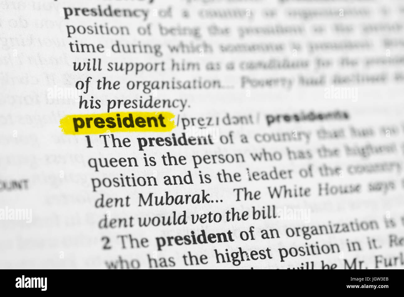 Resalta las palabras en inglés "presidente" y su definición en el