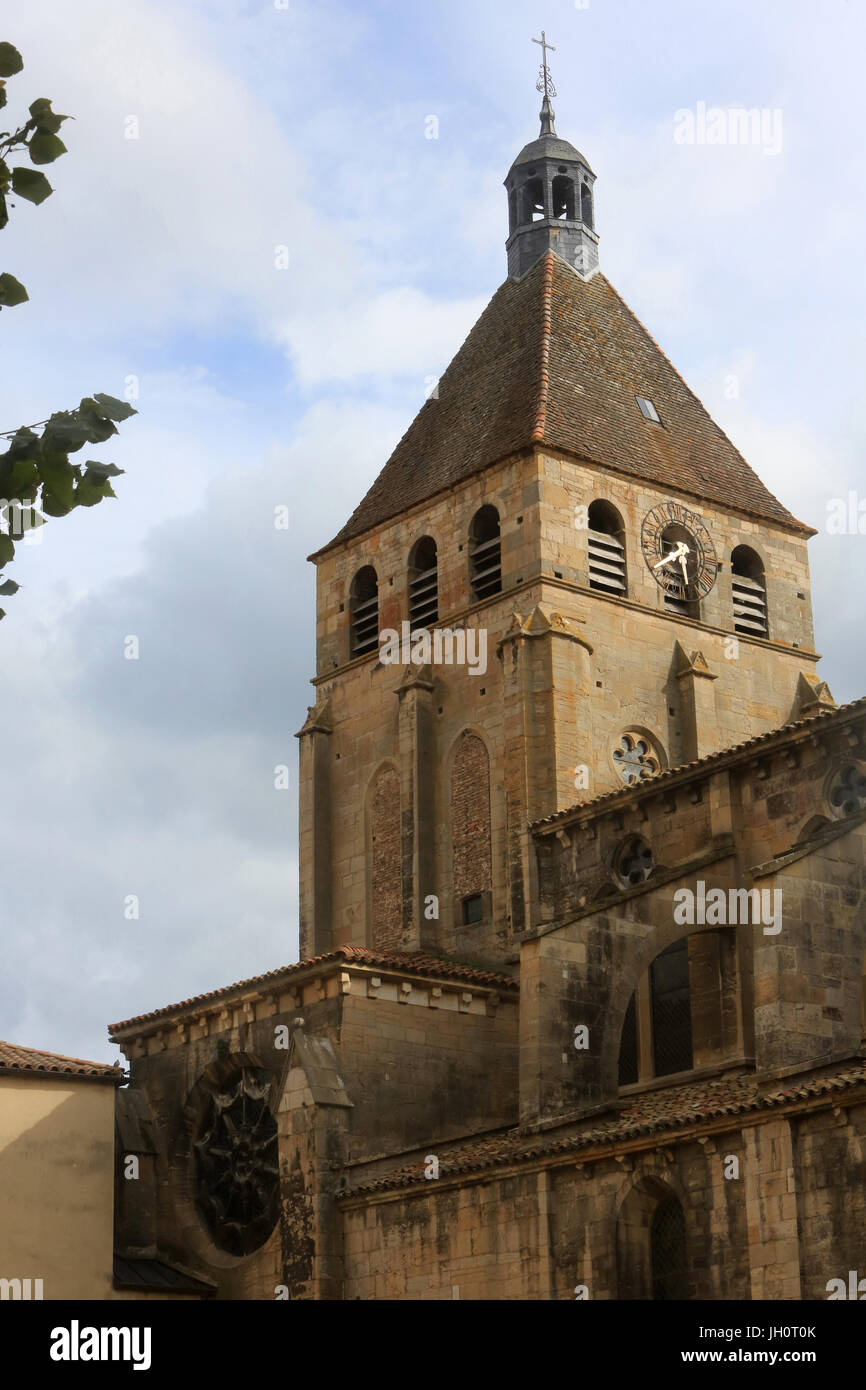Iglesia de Nuestra Señora. En el siglo XIII. Cluny. Francia. Foto de stock