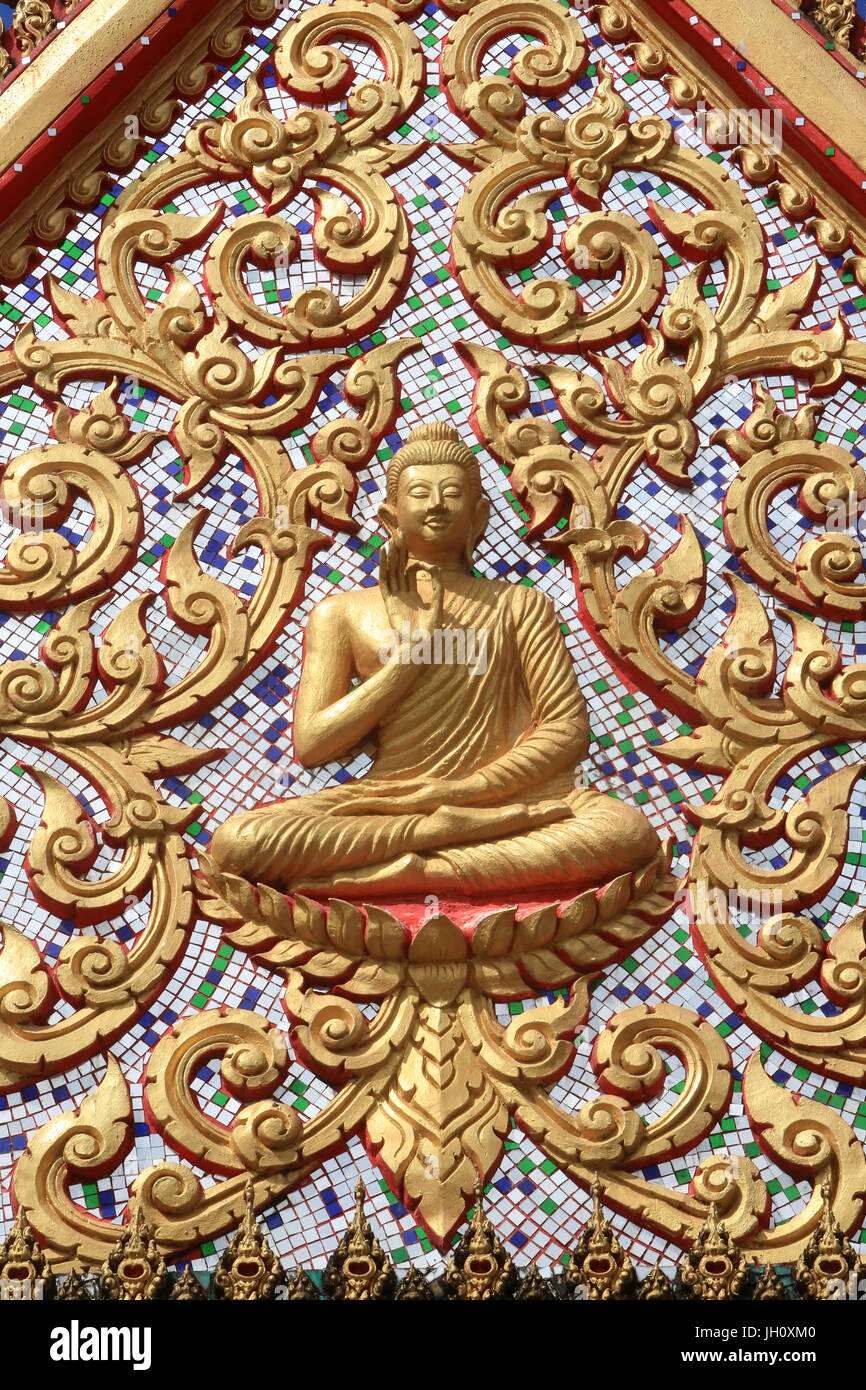 El primer sermón de Buda dio después de alcanzar la iluminación. El Wat Si Sou Mang Karam Templo. Vang Vieng. Laos. Foto de stock